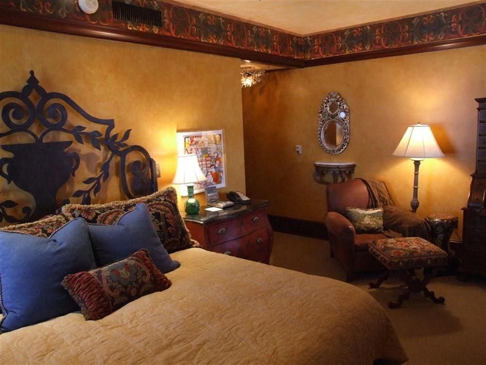 Hotel Pattee Perry Екстериор снимка