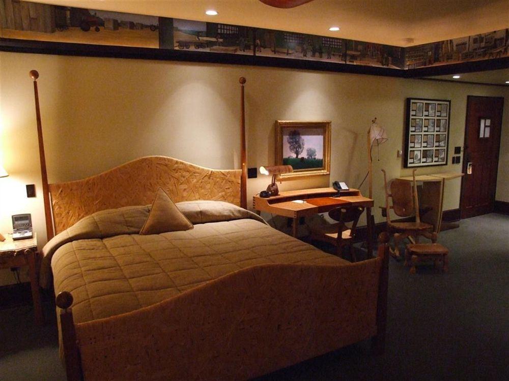 Hotel Pattee Perry Екстериор снимка
