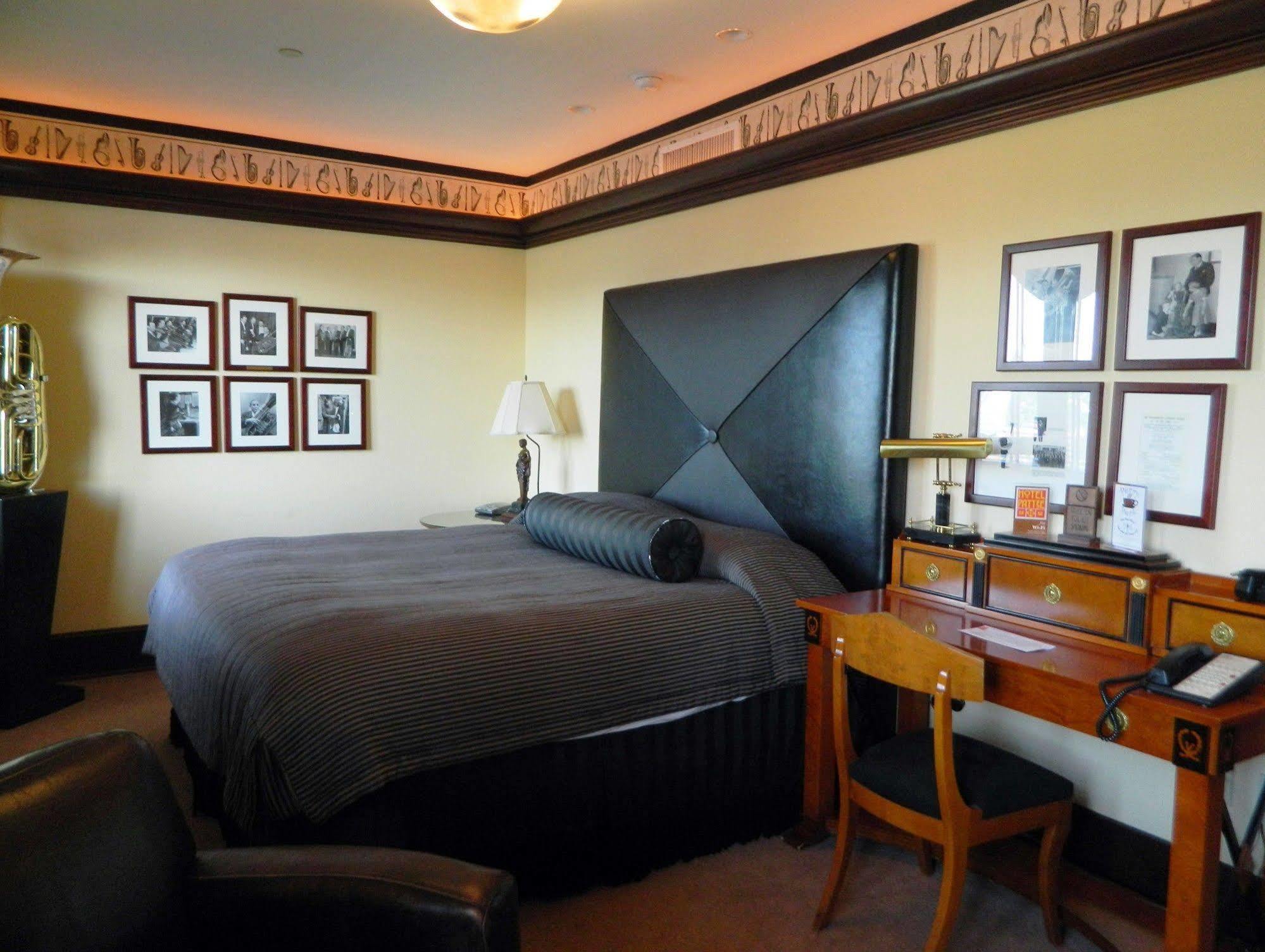 Hotel Pattee Perry Екстериор снимка
