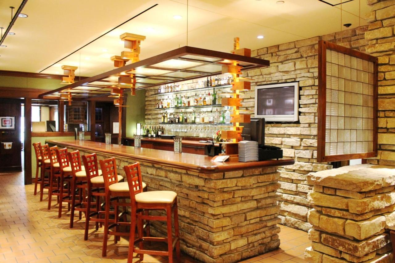 Hotel Pattee Perry Екстериор снимка