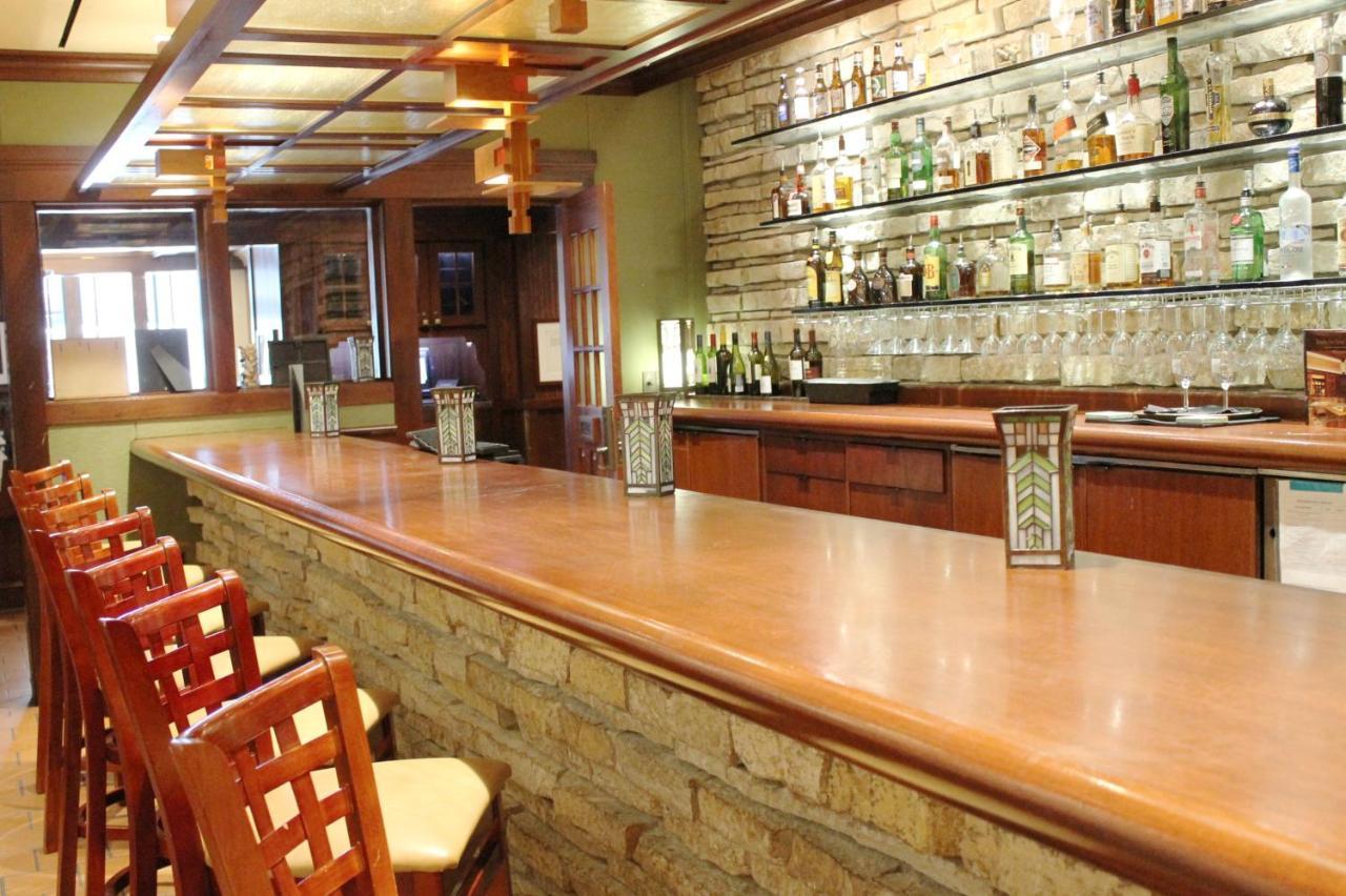 Hotel Pattee Perry Екстериор снимка
